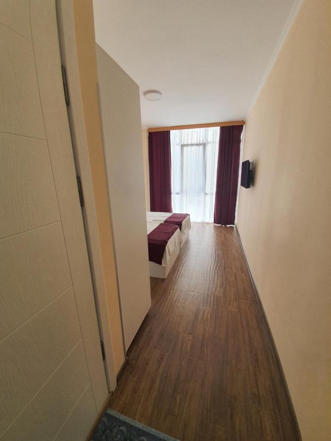 Blossom Hotel Batumi Eksteriør billede