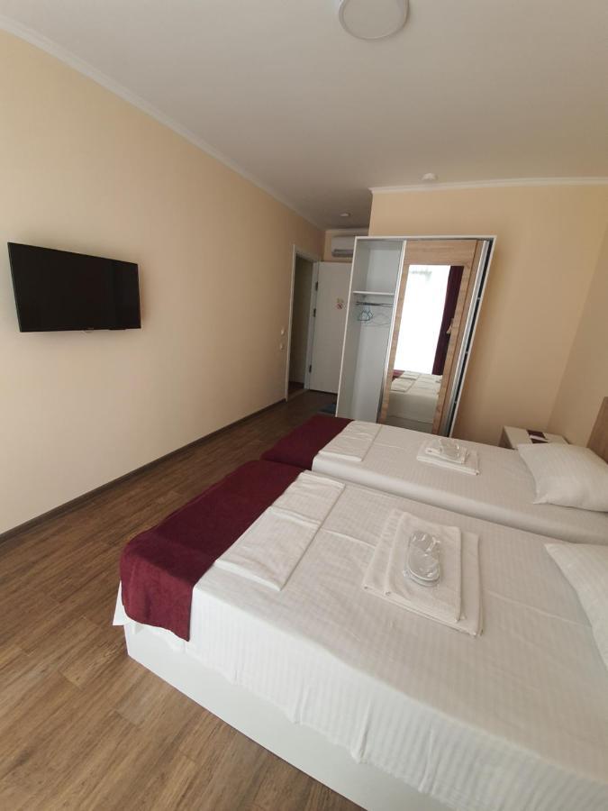 Blossom Hotel Batumi Eksteriør billede