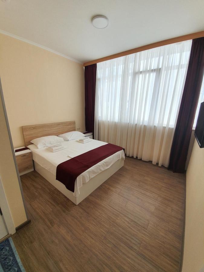 Blossom Hotel Batumi Eksteriør billede