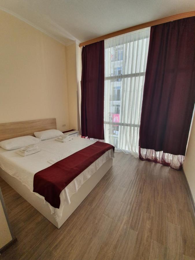 Blossom Hotel Batumi Eksteriør billede