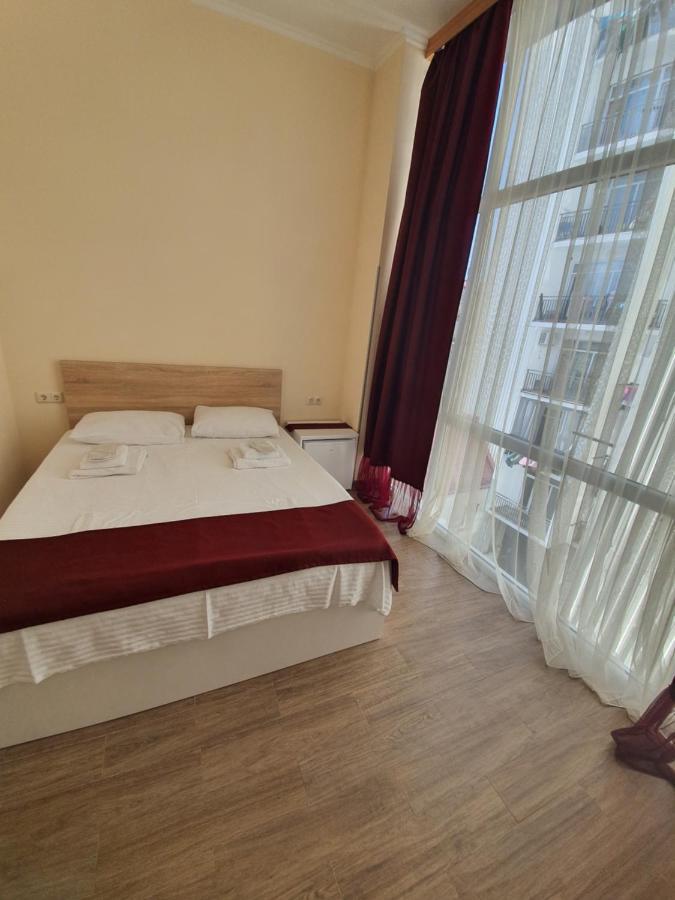 Blossom Hotel Batumi Eksteriør billede