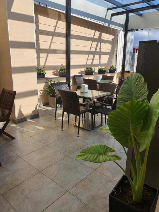 Blossom Hotel Batumi Eksteriør billede